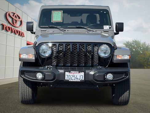 Used 2021 Jeep Gladiator Sport AWD/4WD image 8