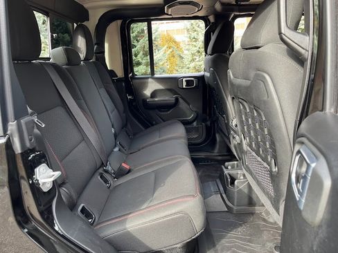 Used 2021 Jeep Gladiator Rubicon image 40