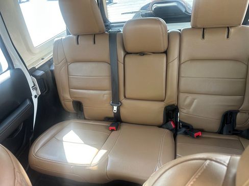 Used 2023 Jeep Wrangler Sahara w/ Cold Weather Group image 17