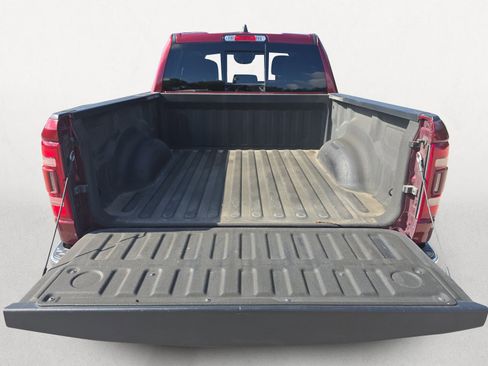 Used 2022 RAM 1500 Laramie AWD/4WD image 12