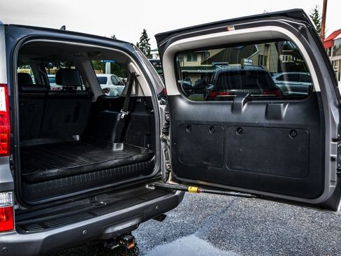 Used 2013 Lexus GX 460 AWD/4WD image 18