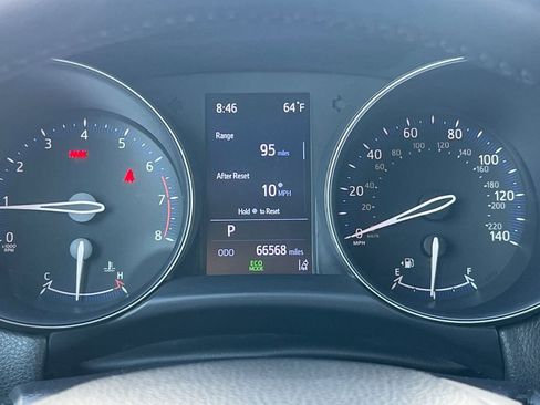 Used 2020 Toyota C-HR XLE image 27