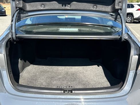 Used 2025 Toyota Corolla LE image 6