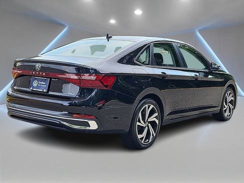 Certified 2025 Volkswagen Jetta SEL FWD image 7