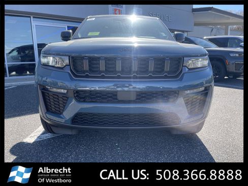 New 2026 Jeep Grand Cherokee L Limited AWD/4WD image 8
