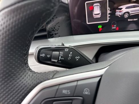 New 2026 Volkswagen Tiguan SE R-Line image 36