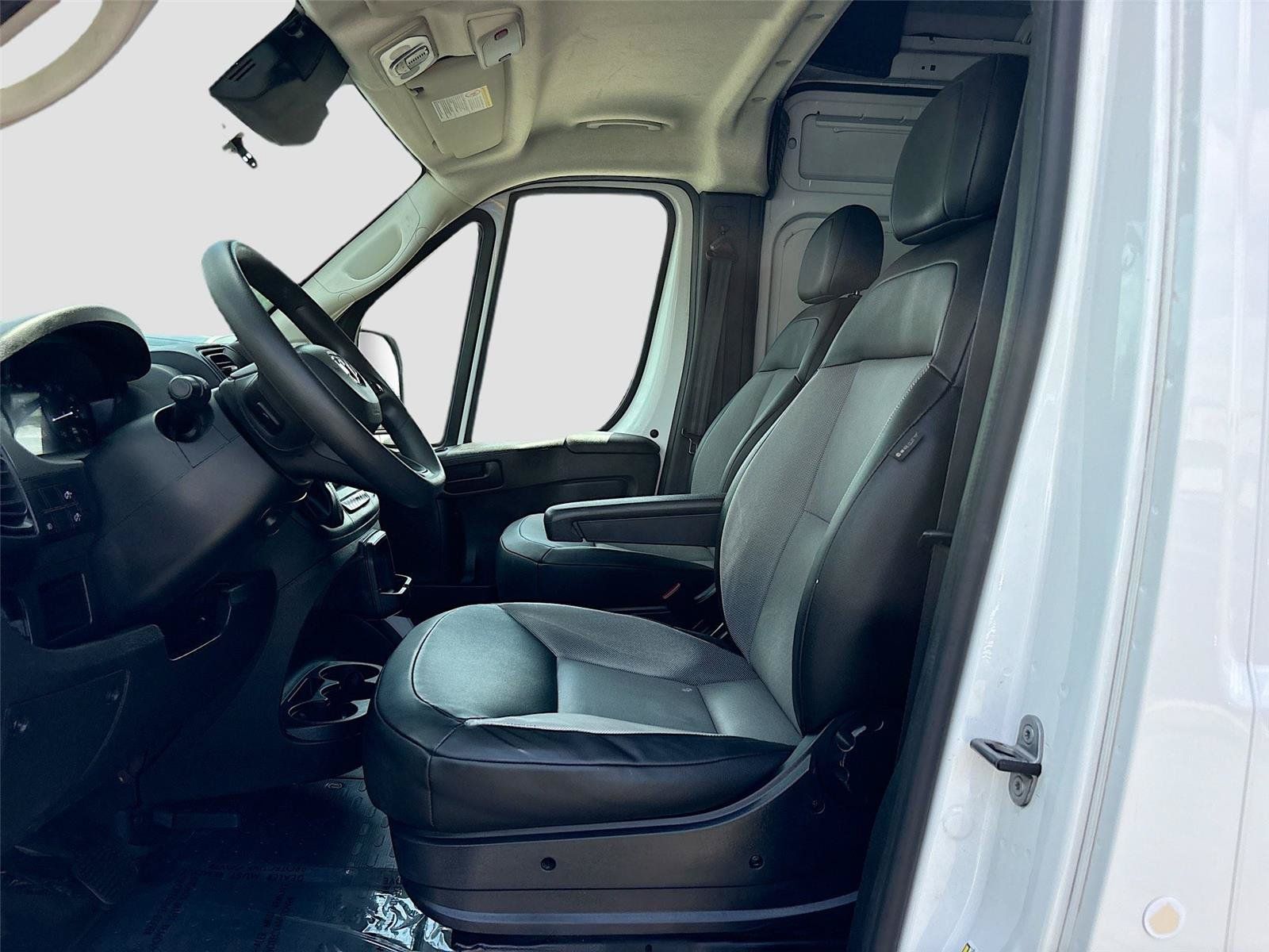Used 2025 RAM ProMaster 2500 w/ Convenience Group FWD image 19