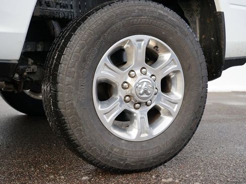 Used 2024 RAM 2500 Big Horn image 32