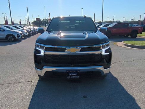 Used 2025 Chevrolet Silverado 1500 LT image 3