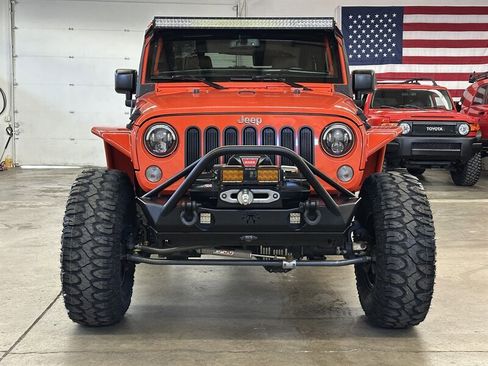 Used 2015 Jeep Wrangler Rubicon w/ Power Convenience Group image 6
