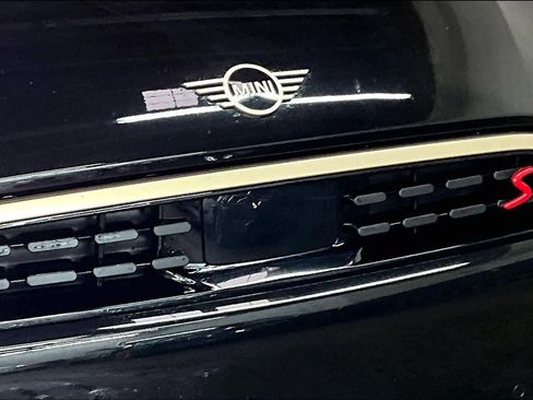 Certified 2025 MINI Cooper S image 32