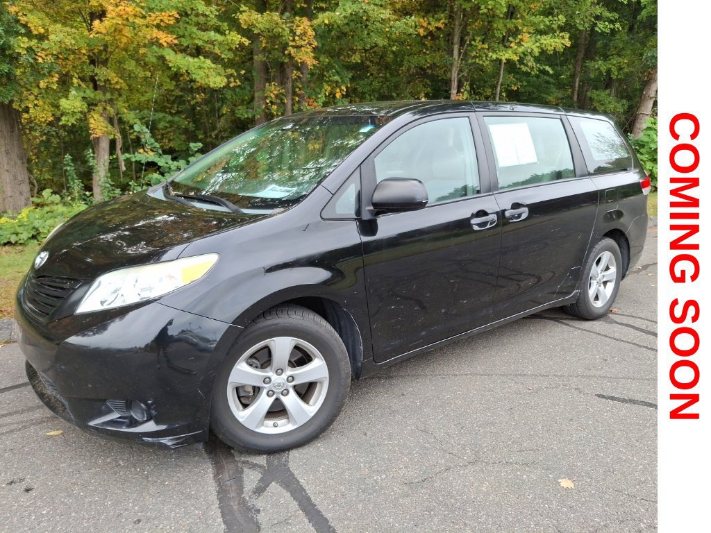 Used 2013 Toyota Sienna L FWD image 1