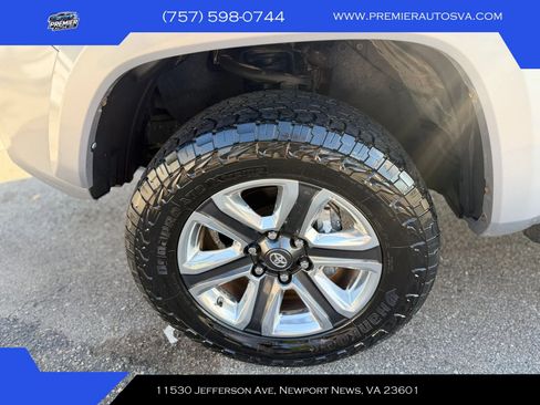 Used 2016 Toyota Tacoma Limited w/ Towing Package AWD/4WD image 2