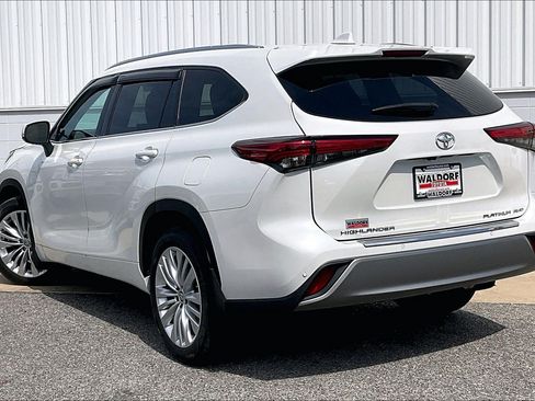 Used 2022 Toyota Highlander Platinum AWD/4WD image 15