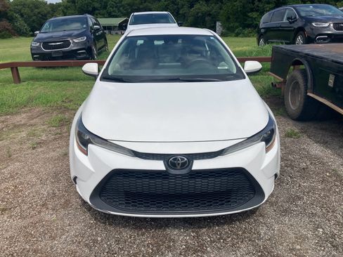Used 2022 Toyota Corolla LE FWD image 12