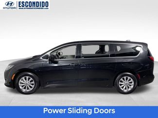 Used 2019 Chrysler Pacifica Touring Plus video 2