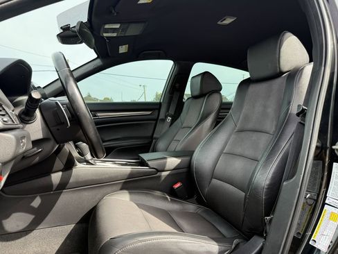 Used 2019 Honda Accord Sport image 19
