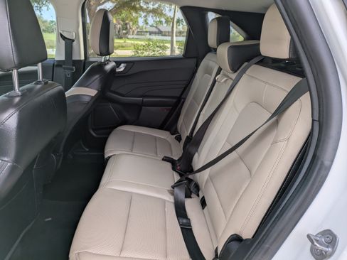 Used 2022 Ford Escape SEL FWD image 17