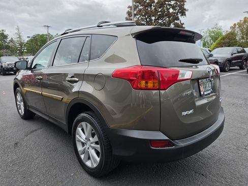 Used 2015 Toyota RAV4 Limited w/ Technology Package AWD/4WD image 8