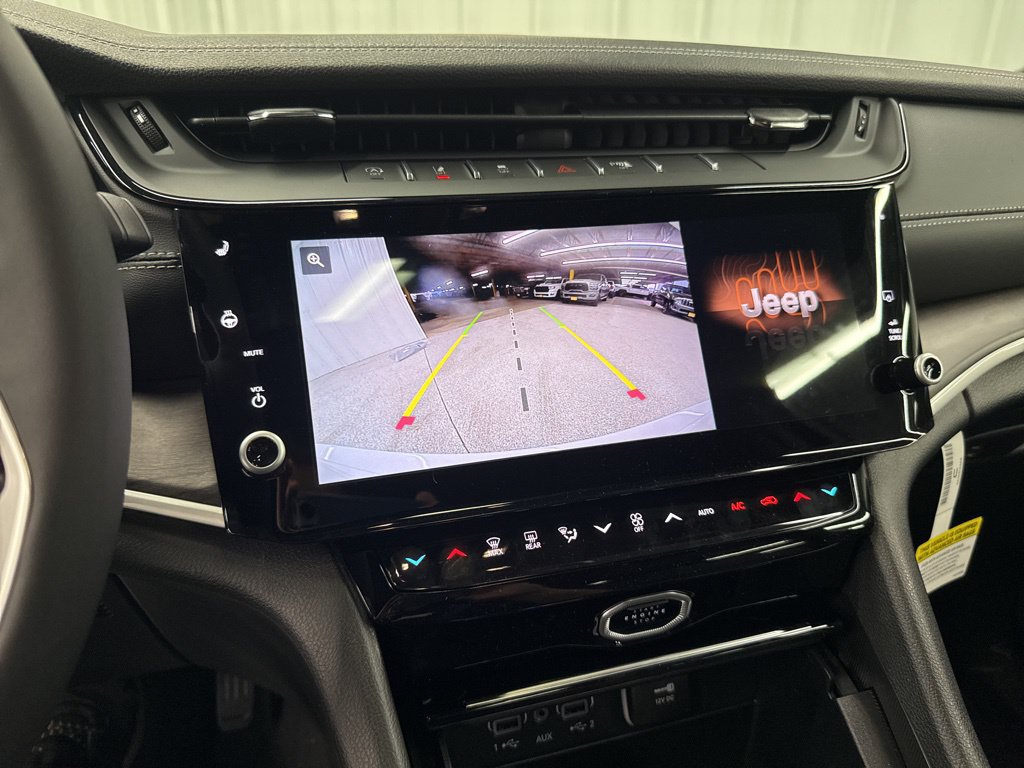 New 2026 Jeep Grand Cherokee Limited AWD/4WD image 22