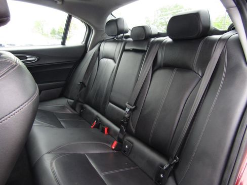 Used 2019 Alfa Romeo Giulia AWD w/ Cold Weather Package image 20