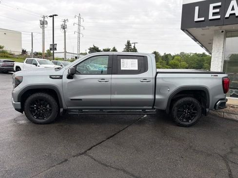 Used 2025 GMC Sierra 1500 Elevation AWD/4WD image 2