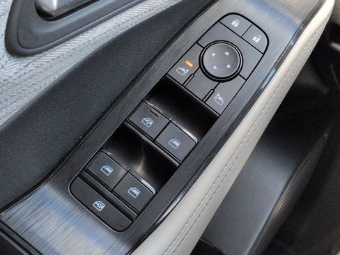 Certified 2023 Nissan Rogue SV FWD image 22