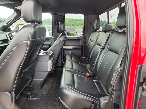 Used 2019 Ford F150 Lariat w/ Equipment Group 502A Luxury AWD/4WD image 10