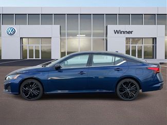 Used 2023 Nissan Altima 2.5 SR video 2