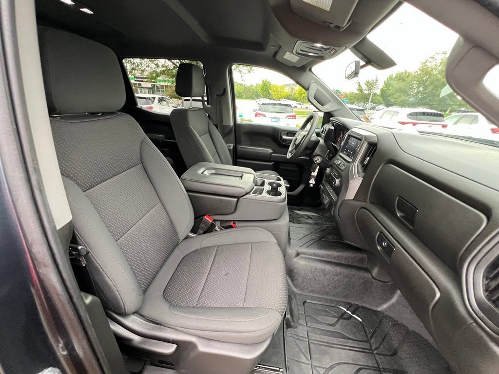 Used 2021 Chevrolet Silverado 1500 Custom AWD/4WD image 25