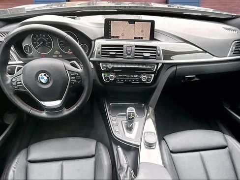 Used 2018 BMW 330i Gran Turismo xDrive image 16