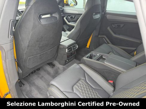 Used 2023 Lamborghini Urus Performante AWD/4WD image 47