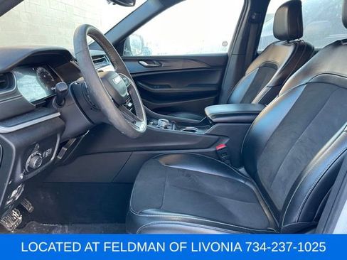 Used 2024 Jeep Grand Cherokee L Altitude image 6