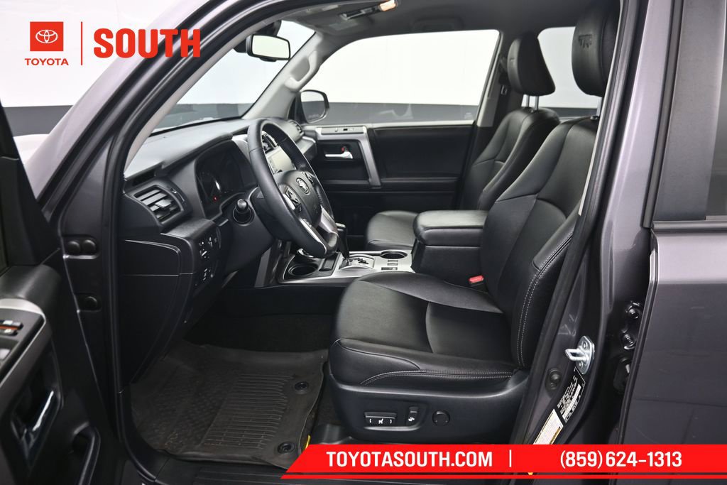 Used 2022 Toyota 4Runner TRD Sport w/ Technology Package AWD/4WD image 9