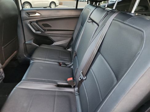 Used 2019 Volkswagen Tiguan SEL R-Line w/ 3rd Row Seat Package image 18