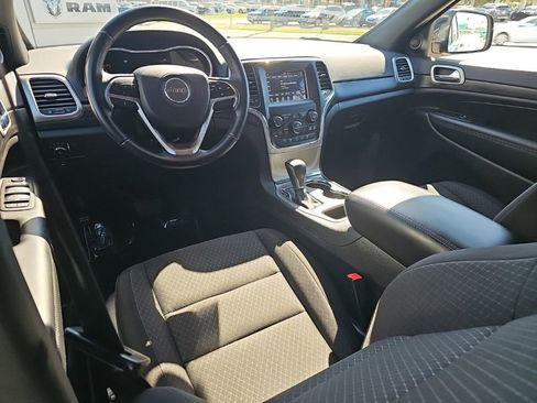 Certified 2021 Jeep Grand Cherokee Laredo AWD/4WD image 15