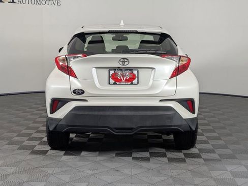 Used 2019 Toyota C-HR LE FWD image 6