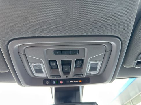 Used 2023 GMC Sierra 2500 SLT w/ SLT Premium Package image 38