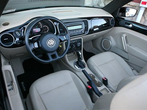 Used 2013 Volkswagen Beetle 2.5 image 14