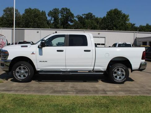 Used 2025 RAM 2500 Big Horn AWD/4WD image 2
