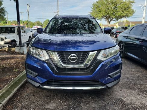 Used 2020 Nissan Rogue SV FWD image 2