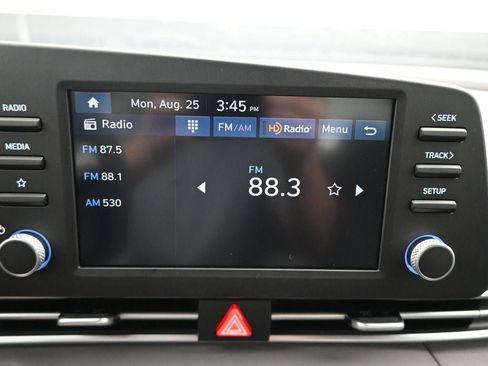 New 2025 Hyundai Elantra Sport image 11