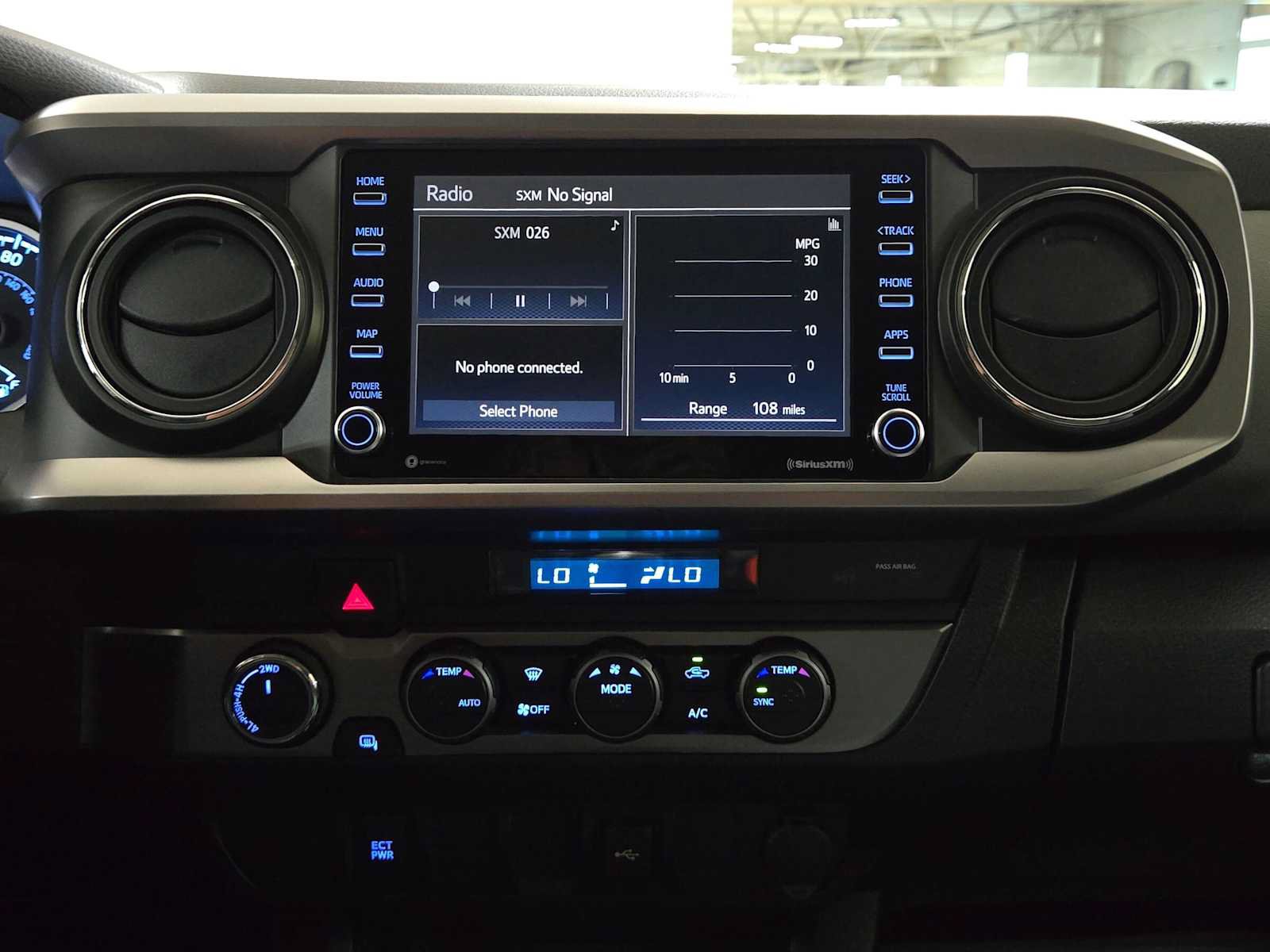 Used 2022 Toyota Tacoma SR5 AWD/4WD image 27