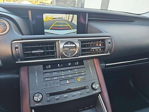 Used 2020 Lexus IS 300 image 5