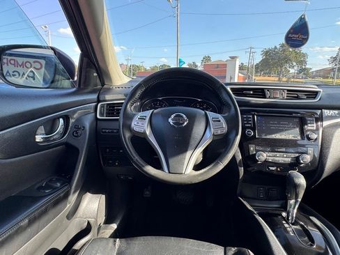 Used 2016 Nissan Rogue SL w/ SL Premium Package FWD image 17