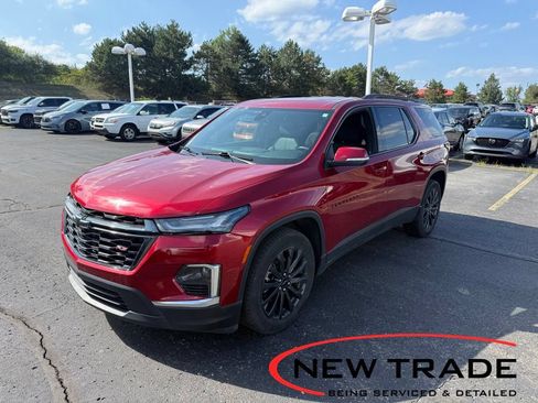 Used 2023 Chevrolet Traverse RS w/ LPO, Floor Liner Package AWD/4WD image 1
