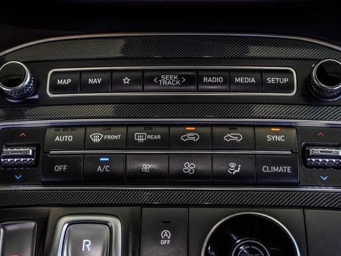 Used 2022 Hyundai Santa Fe SEL w/ Convenience + Premium Package FWD image 23