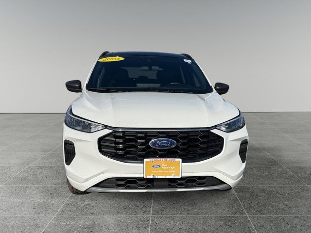 Used 2023 Ford Escape ST-Line w/ Tech Pack #1 AWD/4WD image 9