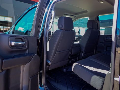 Used 2025 Chevrolet Silverado 2500 Custom w/ Custom Value Package image 20