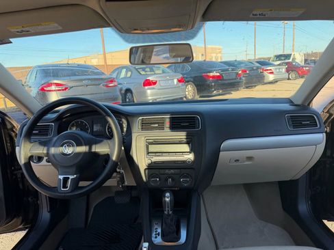 Used 2013 Volkswagen Jetta SE image 19